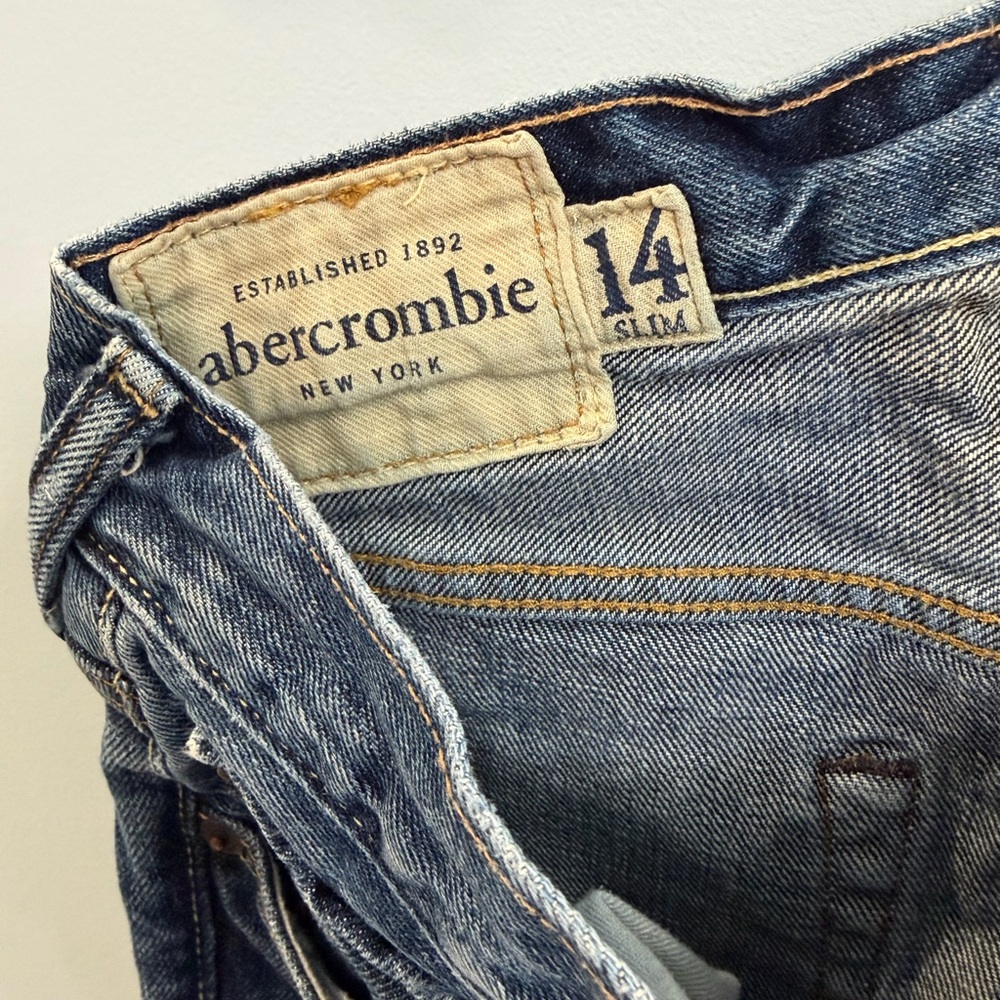 Abercrombie & Fitch Boy's Straight Leg Jeans - 14 Slim - Picture 3 of 10